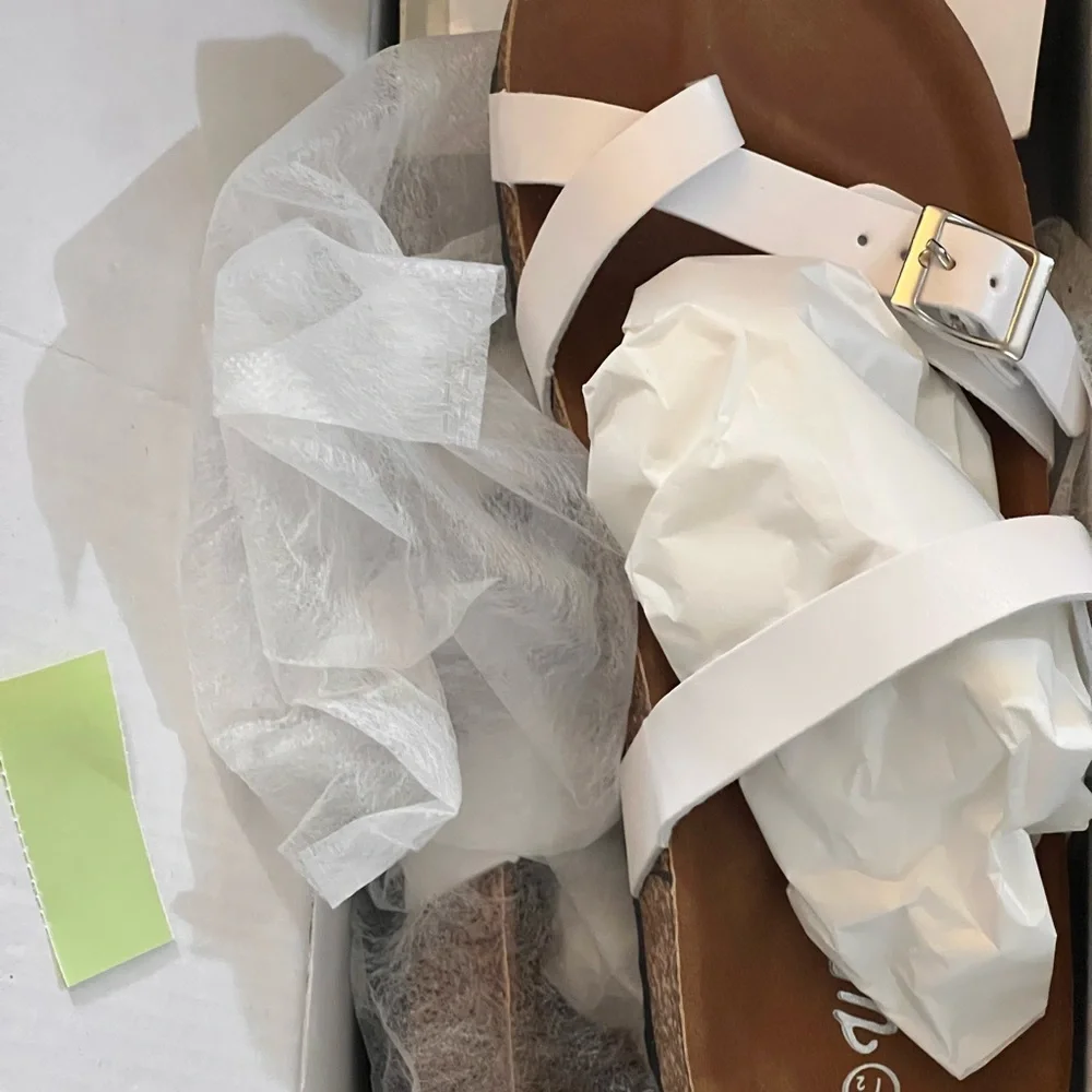 ✨MY #1 SELLERS✨NIB Two Strap Suede Birkenstock Styled White Sandals - Picture 3 of 3